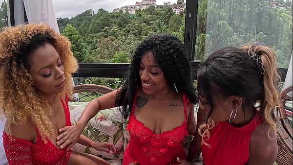 MINHAS AMIGAS ME ENSINARAM A USAR BRINQUEDOS