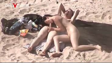 Risky public beach fuck thick cock drills dripping pussy