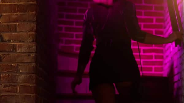 Pam en visite très privée d'un club !