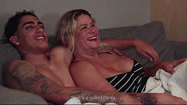 Stepmom accidentally discovers the size of her stepson's dick and asks him to fuck her in secret