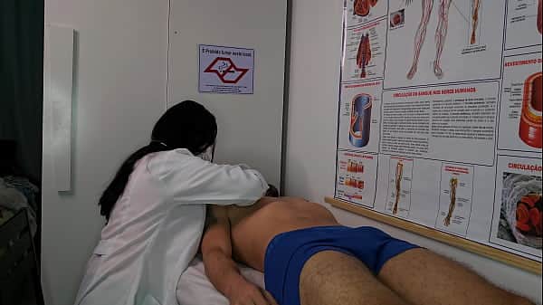 Enfermeira fica excitada ao ver ereção do paciente