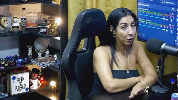 Ruan mostrou o pau pra Renatinha Mello, ela adorou o pau e as bolas dele, será que eles se pegaram? - Podcast Pápum no Barraco!