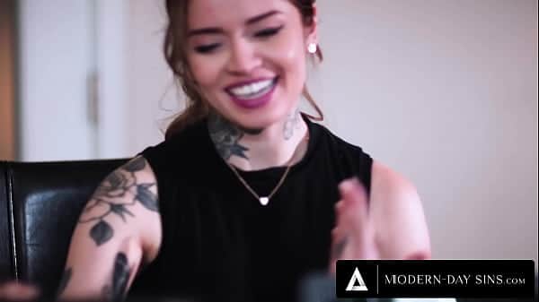 MODERN-DAY SINS - Fertility Doctor IMPREGNATES Desperate Client Vanessa Vega Himself!