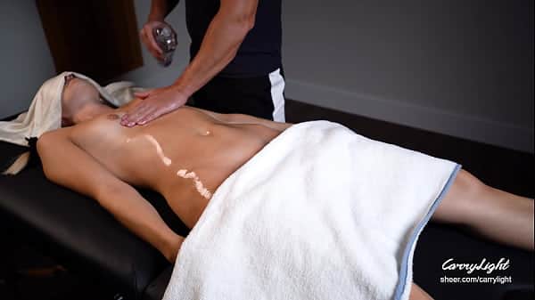 Squirt like fountain / Pervert masseur being inappropriate with clients