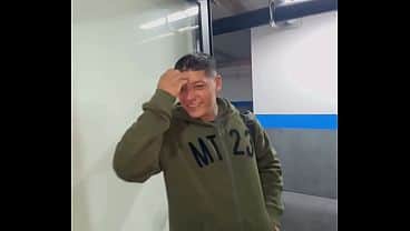 Chica colombiana en chile seduce a un desconocido en el gimnasio y lo convence de follar en su apartamento - ThaliaAndFelipe